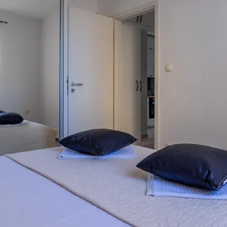 Apartment Modern With Balcony Near Shopping Mall Split